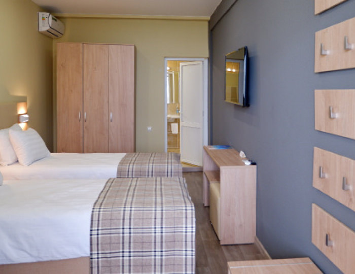 Стандарт 2-местный Морской корпус 5 - Пансионат «Бургас»